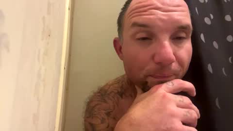 Snapshot of jmoney2323230 chatting on November 2, 1:08 am jmoney2323230 online show from November 2, 1:08 am