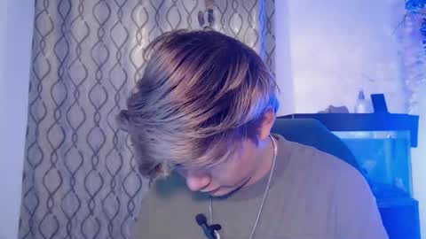 Snapshot of jnick_21 chatting on February 4, 7:00 pm Nick online show from February 4, 7:00 pm