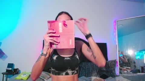 Snapshot of joaisaza chatting on April 1, 6:47 am Joa Isaza online show from April 1, 6:47 am