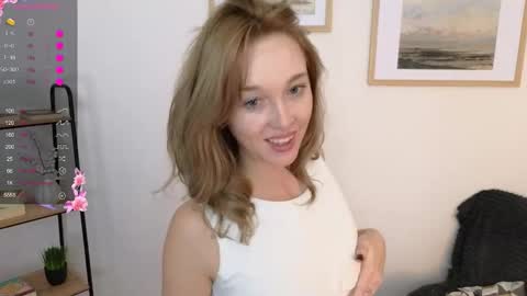 Snapshot of joan_huff chatting on October 11, 10:25 am Mia online show from October 11, 10:25 am