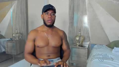 Snapshot of joan_saenz chatting on January 26, 10:55 am JOAN SAENZ online show from January 26, 10:55 am