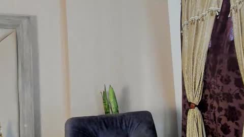 Snapshot of joan_saenz chatting on February 13, 7:10 pm JOAN SAENZ online show from February 13, 7:10 pm