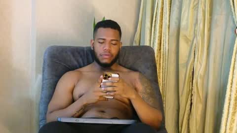 Snapshot of joan_saenz chatting on September 25, 3:32 am JOAN SAENZ online show from September 25, 3:32 am