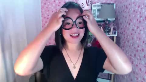 Snapshot of joanagorgeous chatting on December 1, 11:43 pm Joana online show from December 1, 11:43 pm