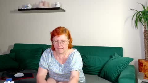 Joanna and Greg online show from April 24, 9:23 am