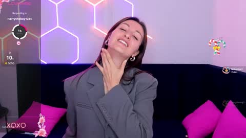 Snapshot of joannelson chatting on December 4, 1:26 am Joan online show from December 4, 1:26 am