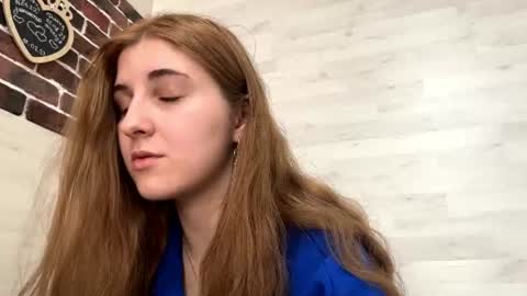 Lola online show from June 26, 9:57 am