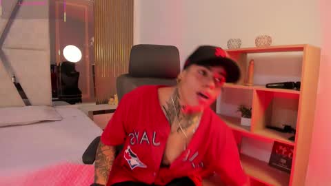 joaoandlexy online show from November 22, 1:10 pm