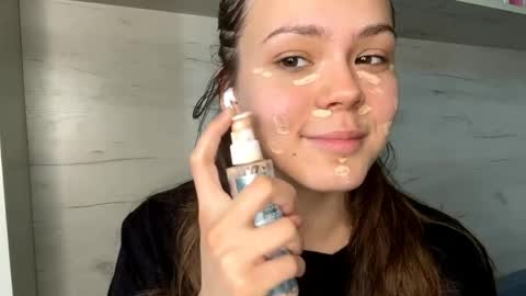 Mila online show from April 25, 10:18 am