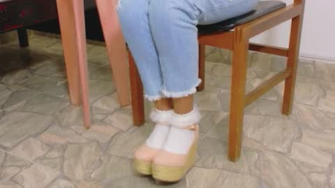 Jhulia online show from November 27, 4:31 pm