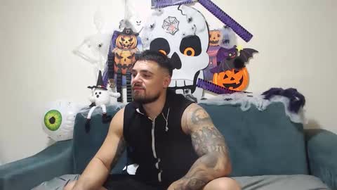 Snapshot of jodogs chatting on October 26, 5:52 pm Tiberius online show from October 26, 5:52 pm