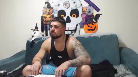 Snapshot of jodogs chatting on November 2, 8:00 pm Tiberius online show from November 2, 8:00 pm