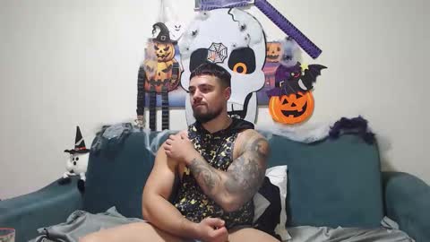 Snapshot of jodogs chatting on November 4, 9:14 pm Tiberius online show from November 4, 9:14 pm