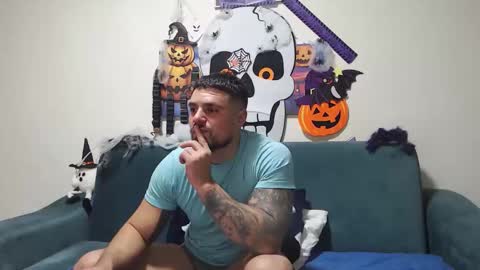 Snapshot of jodogs chatting on November 8, 2:06 pm Tiberius online show from November 8, 2:06 pm