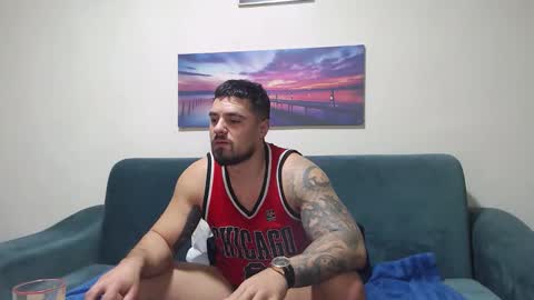 Snapshot of jodogs chatting on November 18, 5:23 am Tiberius online show from November 18, 5:23 am