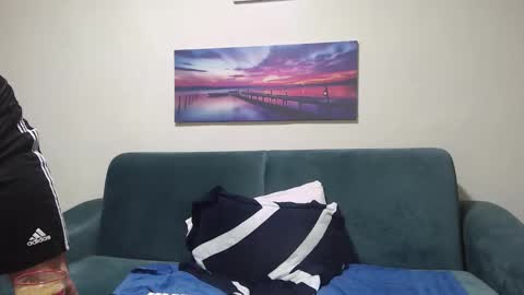 Snapshot of jodogs chatting on November 21, 5:17 am Tiberius online show from November 21, 5:17 am