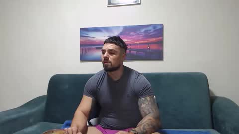 Snapshot of jodogs chatting on November 23, 6:46 am Tiberius online show from November 23, 6:46 am