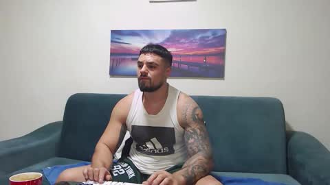 Snapshot of jodogs chatting on November 28, 7:33 am Tiberius online show from November 28, 7:33 am