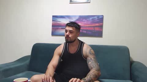 Snapshot of jodogs chatting on November 29, 7:55 am Tiberius online show from November 29, 7:55 am