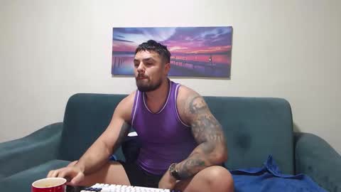 Snapshot of jodogs chatting on November 30, 10:19 am Tiberius online show from November 30, 10:19 am