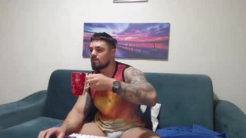 Snapshot of jodogs chatting on December 2, 6:52 am Tiberius online show from December 2, 6:52 am