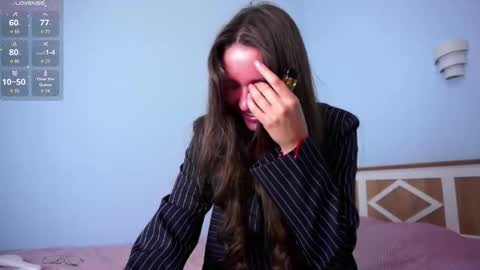 Nicole online show from October 31, 4:24 am