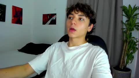 Snapshot of joe23___ chatting on January 9, 8:32 pm Joe online show from January 9, 8:32 pm