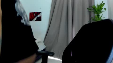 Snapshot of joe23___ chatting on February 5, 5:17 pm Joe online show from February 5, 5:17 pm