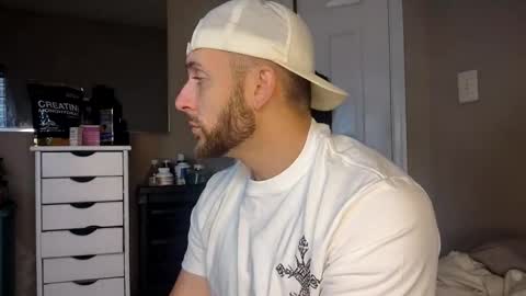 Snapshot of joe883555 chatting on October 28, 8:33 pm joe883555 online show from October 28, 8:33 pm