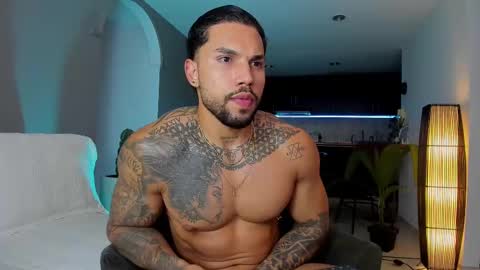 Snapshot of joe_esthetic chatting on March 3, 9:26 pm joe_esthetic online show from March 3, 9:26 pm