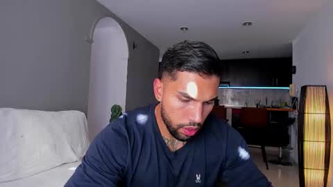 Snapshot of joe_esthetic chatting on September 15, 8:20 pm joe_esthetic online show from September 15, 8:20 pm