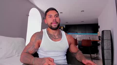 Snapshot of joe_esthetic chatting on September 16, 9:16 pm joe_esthetic online show from September 16, 9:16 pm