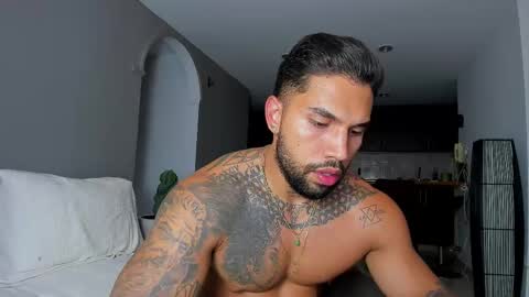 Snapshot of joe_esthetic chatting on September 21, 11:06 pm joe_esthetic online show from September 21, 11:06 pm