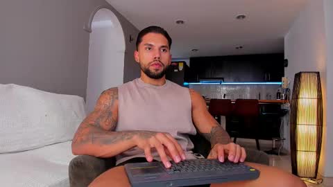 Snapshot of joe_esthetic chatting on September 30, 8:03 pm joe_esthetic online show from September 30, 8:03 pm