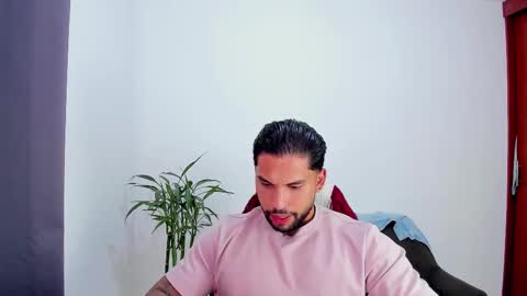 Snapshot of joe_esthetic chatting on October 31, 7:37 pm joe_esthetic online show from October 31, 7:37 pm