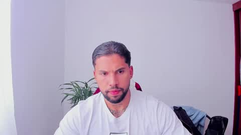 Snapshot of joe_esthetic chatting on November 16, 7:52 pm joe_esthetic online show from November 16, 7:52 pm