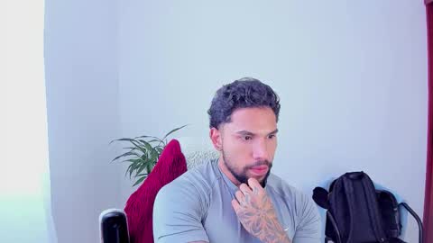 Snapshot of joe_esthetic chatting on November 26, 2:07 pm joe_esthetic online show from November 26, 2:07 pm