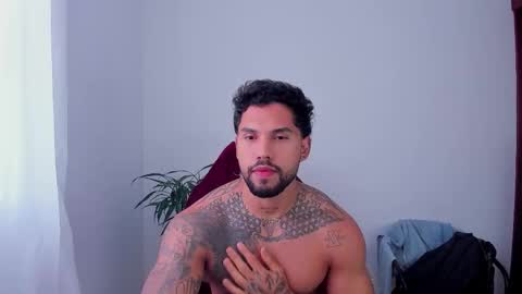 Snapshot of joe_esthetic chatting on December 2, 1:50 pm joe_esthetic online show from December 2, 1:50 pm