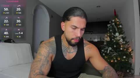 Snapshot of joe_esthetic chatting on December 13, 11:21 pm joe_esthetic online show from December 13, 11:21 pm