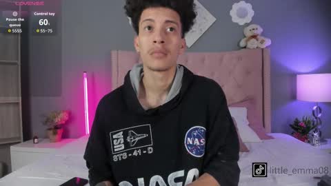 Snapshot of joeandemma chatting on November 13, 10:52 pm Emma Joe online show from November 13, 10:52 pm