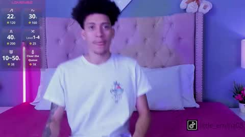 Snapshot of joeandemma chatting on November 17, 8:14 pm Emma Joe online show from November 17, 8:14 pm