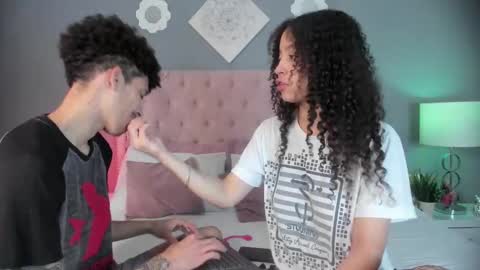 Snapshot of joeandemma chatting on December 3, 4:20 am Emma Joe online show from December 3, 4:20 am