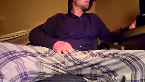 Snapshot of joeblow2481 chatting on May 4, 5:36 am joeblow2481 online show from May 4, 5:36 am