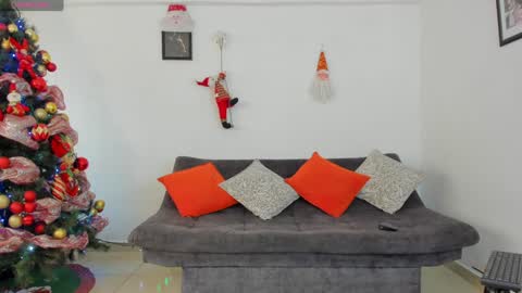 Snapshot of joelandalexa chatting on December 16, 7:00 pm joelandalexa online show from December 16, 7:00 pm