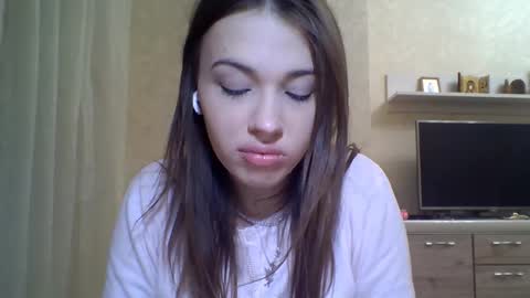 Jennifer online show from January 13, 6:46 pm