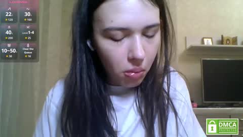 Jennifer online show from June 4, 6:36 pm