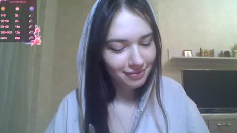 Jennifer online show from June 8, 6:41 pm
