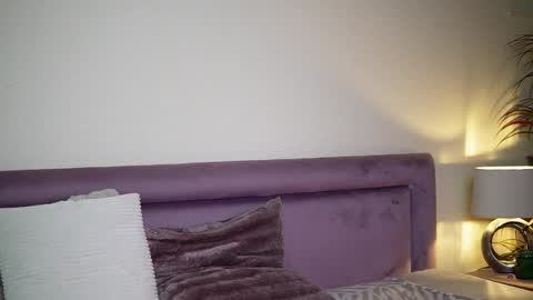 Snapshot of joelleapril chatting on December 3, 9:46 pm Joelle online show from December 3, 9:46 pm