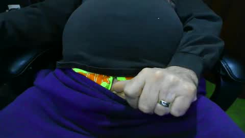 Snapshot of joeyballs123 chatting on February 4, 5:41 pm joeyballs123 online show from February 4, 5:41 pm