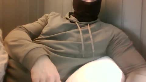 Snapshot of joeybanan chatting on March 2, 12:22 pm joeybanan online show from March 2, 12:22 pm